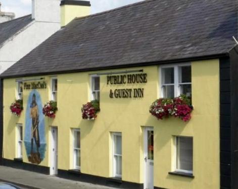 בושמילס Finn Maccools Public House & Guest Inn מראה חיצוני תמונה
